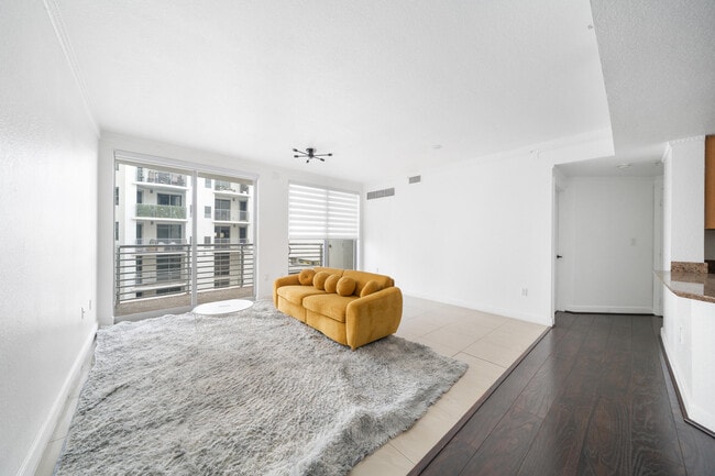 Photo - 1830 Radius Dr Unit 405