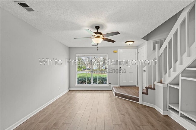 8289 Golf Ridge Dr