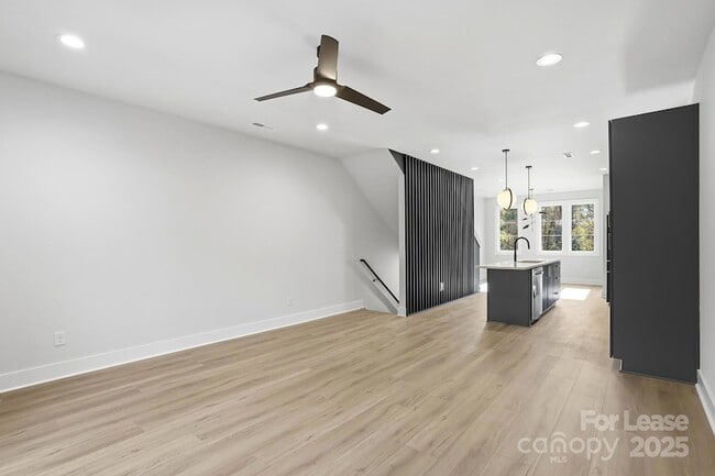 Photo - 1310 Carolyn Dr