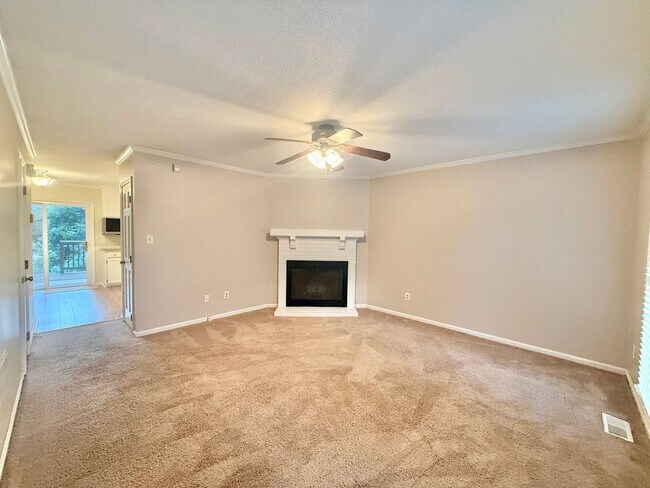 Photo - 6523 Hearthstone Dr