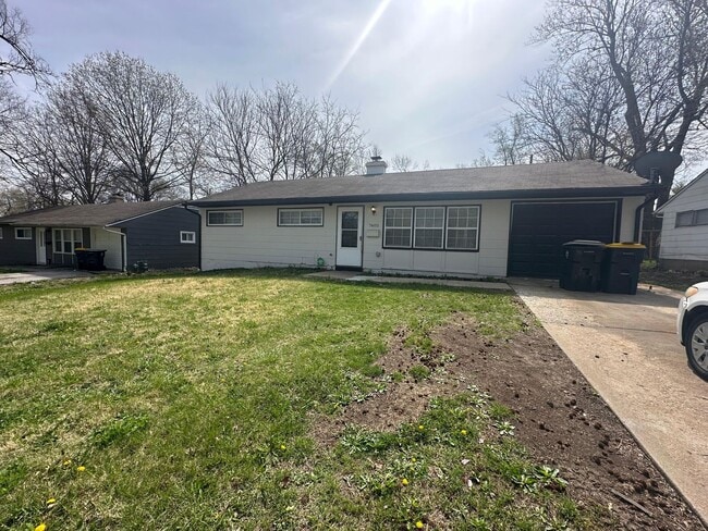 Building Photo - 4 bedroom 1 bath