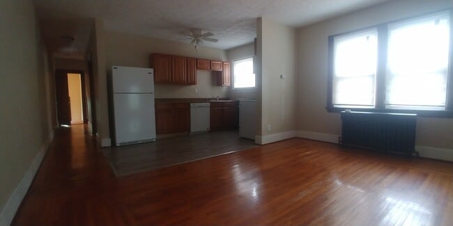 Building Photo - 2941 Montana Ave Unit Apt 4