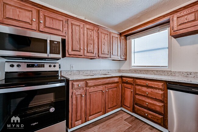 Photo - 404 Lanola Ct