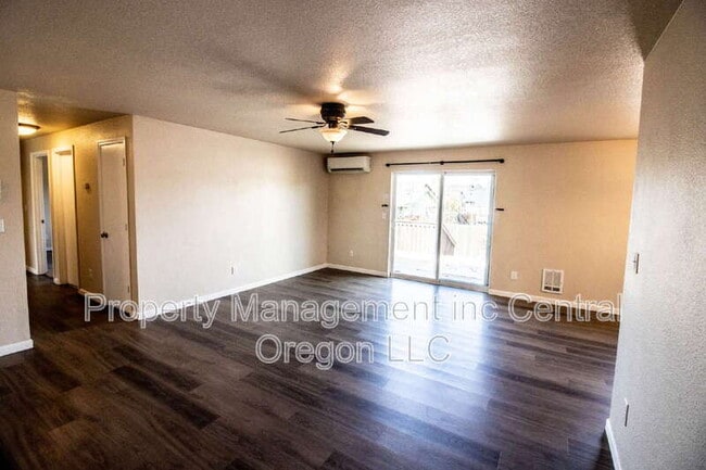 Photo - 2827 SW Pumice Ave