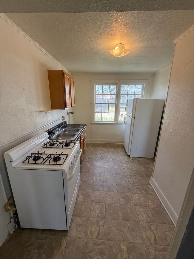 Photo - 2BD Pet Friendly Near Trooper Gate