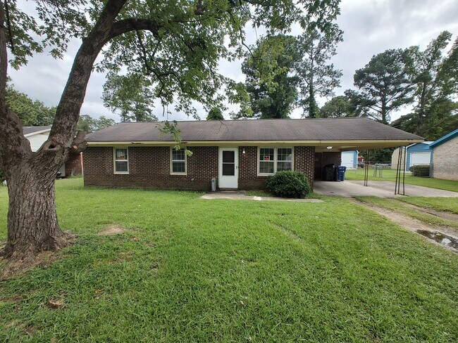 Photo - 1303 Railfence Dr House