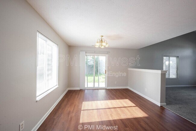 Photo - 6623 Dunsdin Dr