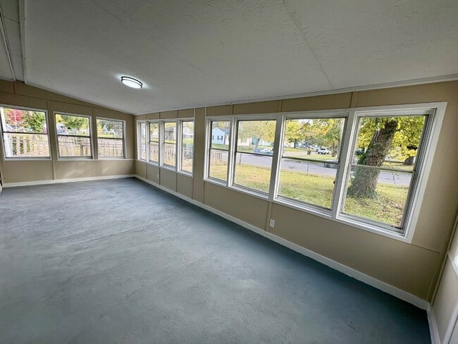 Photo - 6120 E 24th St