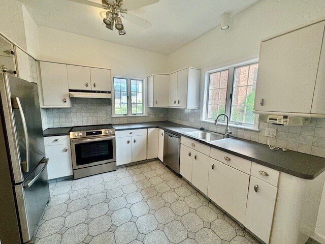 Photo - 93 W Emerson St