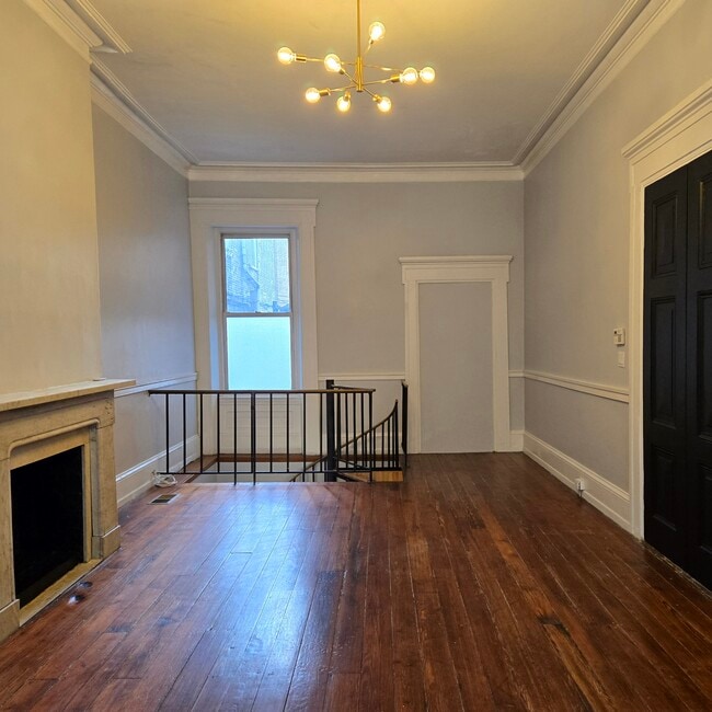 Living Room - 1104 Pine St Unidad 1