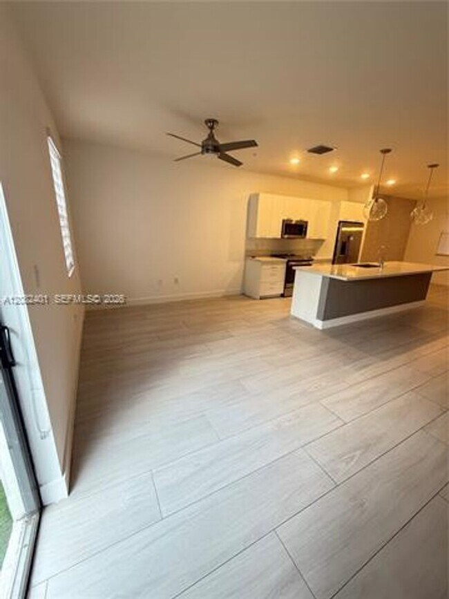 Photo - 10407 NW 82nd St