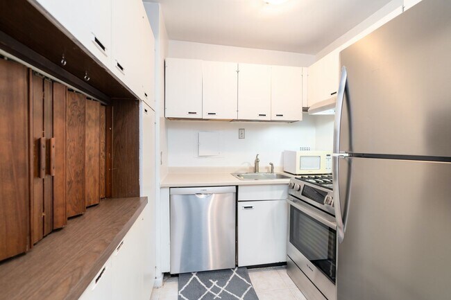 Photo - Sunny 2 BR at Claridge House Coop