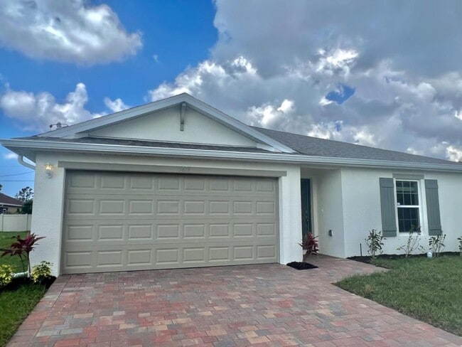 Photo - 5479 Tarr Terrace