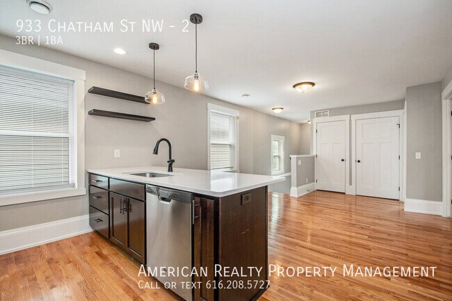 Photo - 933 Chatham St NW