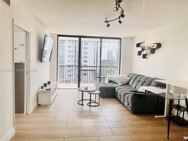 Building Photo - 3301 N Country Club Dr Unit 712