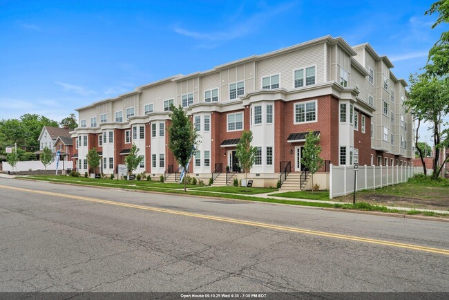 Building Photo - 70 RIDGEDALE Ave Unit 103 Rental