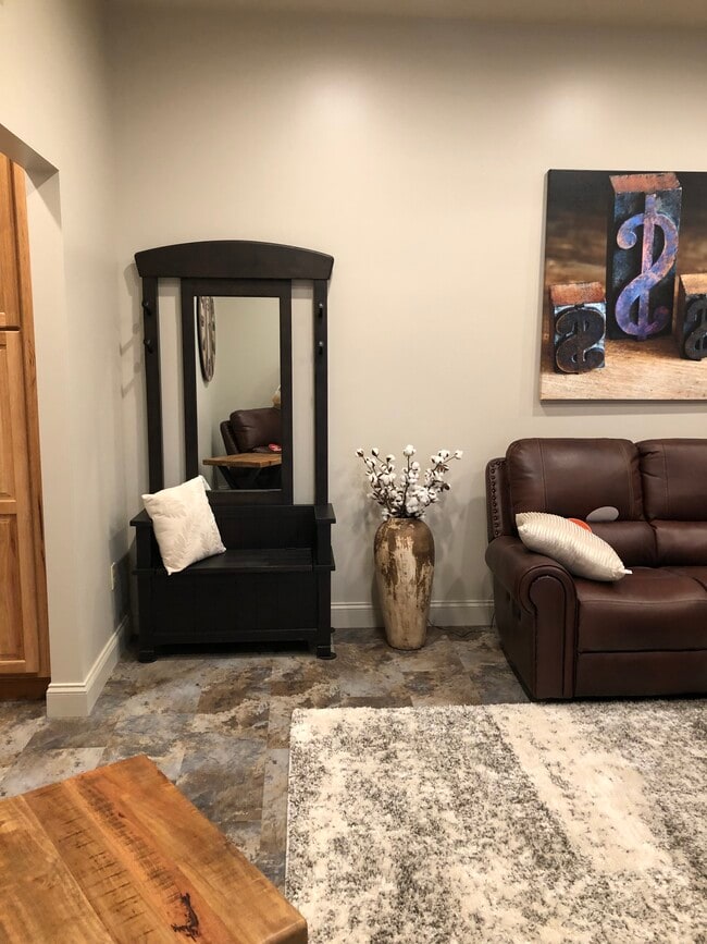 Living - 914 Morgantown Ave Unit 914 Apartment #2