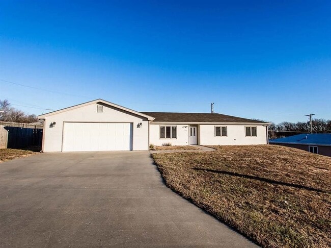 Building Photo - Spacious home in Ogden!