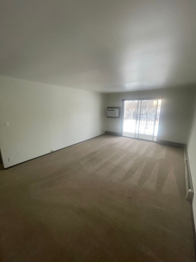 10500 W Fond Du Lac Ave. (12 Unit)