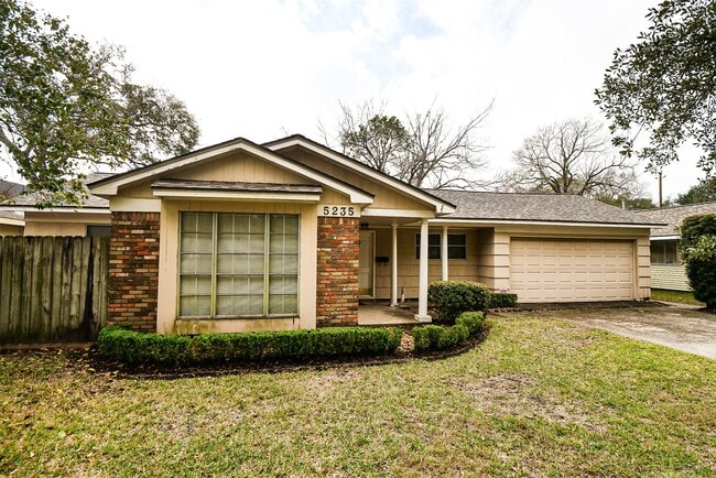 Photo - 5235 Beechnut St