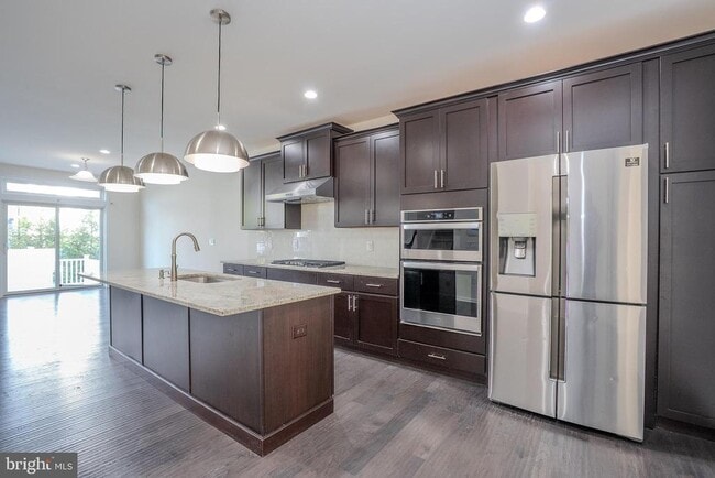 Photo - 16 Clover Ln