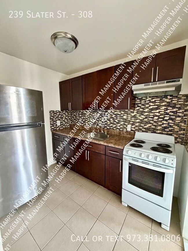 Building Photo - 239 Slater St Unit 308