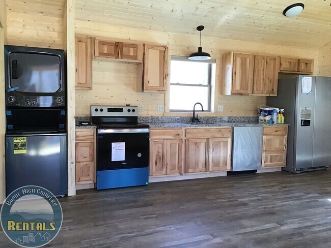 Photo - Beautiful 1bd Cabin In Trade, Tennessee
