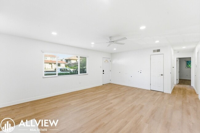 Photo - 16781 Bardon Ln Unit A