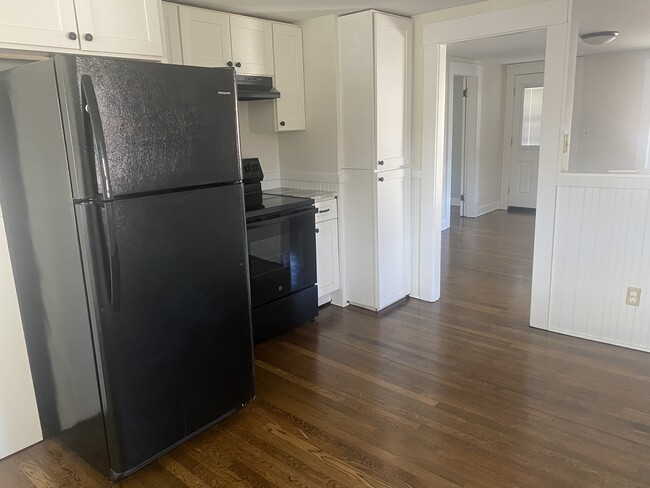 Photo - 5 Snell St Apartments