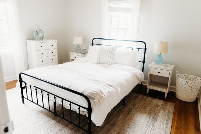 Photo - 260 E Connecticut Ave