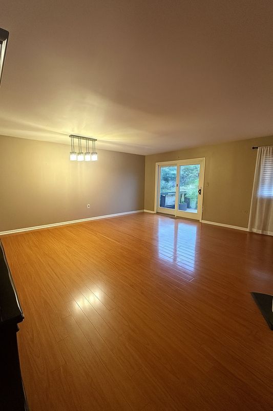 Photo - 608 Robin Rd