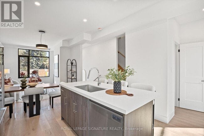 Photo - 3 Heydon Park Rd