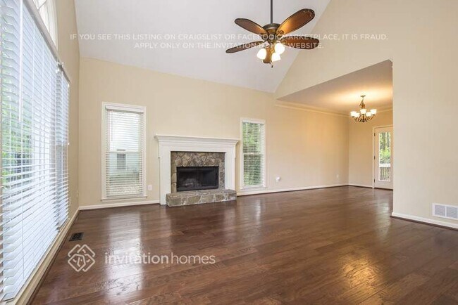 Photo - 918 Feather Creek Ln