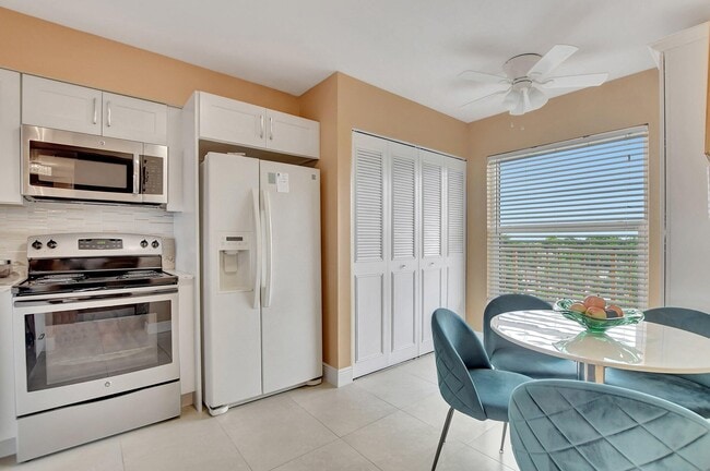 Photo - 14527 Bonaire Dr Unit 609