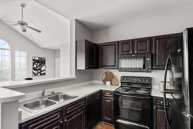 Photo - Veranda at Centerfield