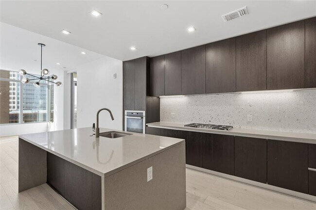 Photo - 501 West Ave Unit 802