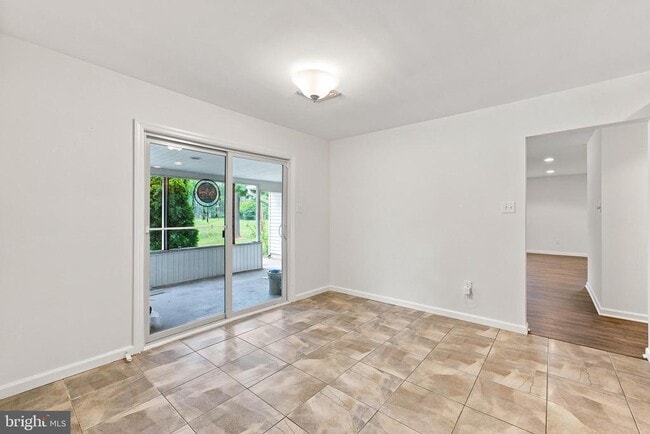 Photo - 2 Barnwell Dr