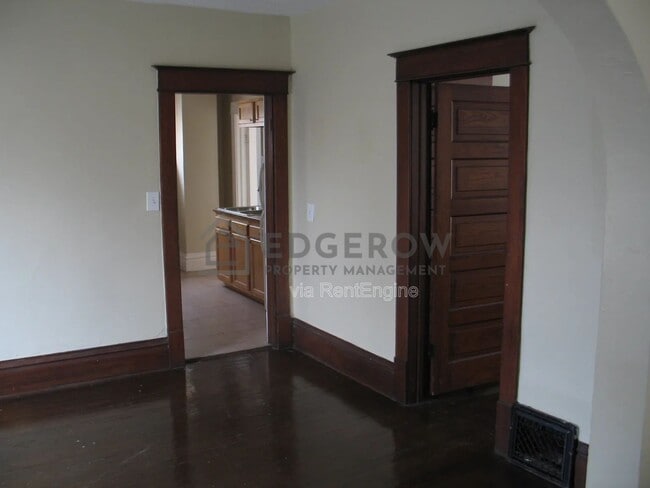 Building Photo - 737 6th St NW