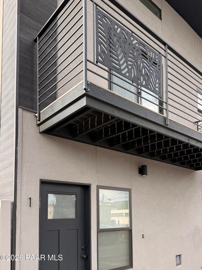 Photo - 720 N Walnut St Unidad 01