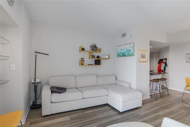 Photo - 199 14th St NE Unidad 2501