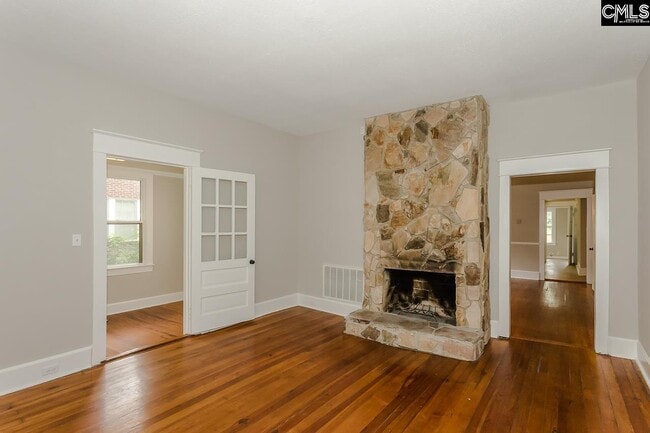 Photo - 1205 Maple St