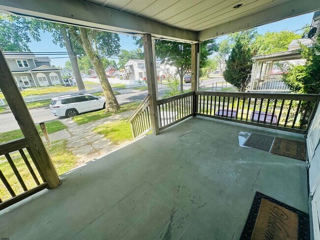 722 E Grape St Unidad 2
