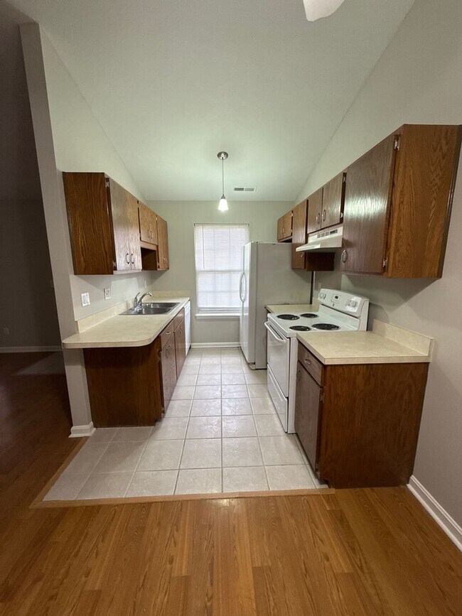 Photo - Nice duplex in a convenient location