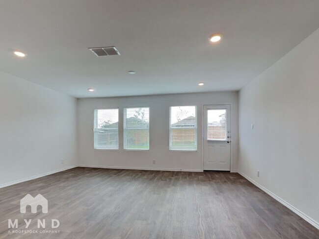 Photo - 5714 Agate Cir