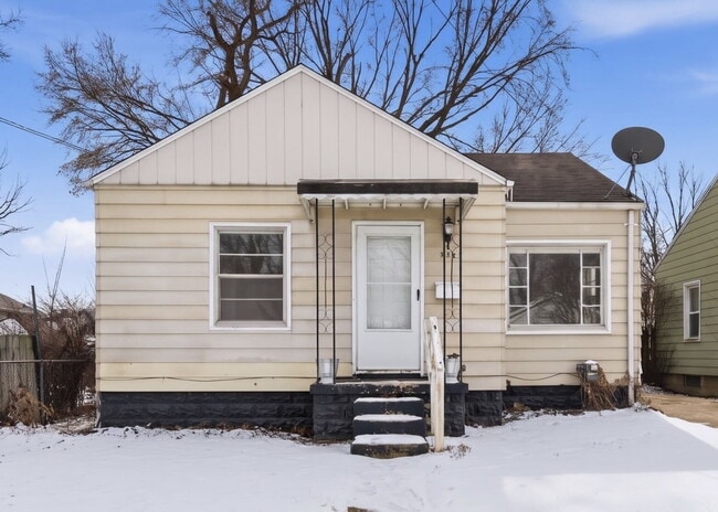 Building Photo - Comfortable & Convenient 2BR Living!