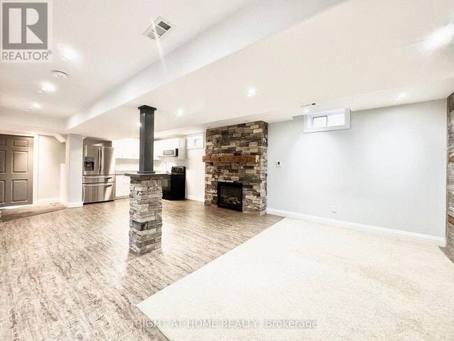 Photo - 20 Prince of Wales Dr