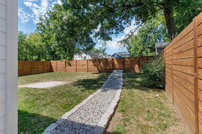 Photo - 2321 Foster Ave