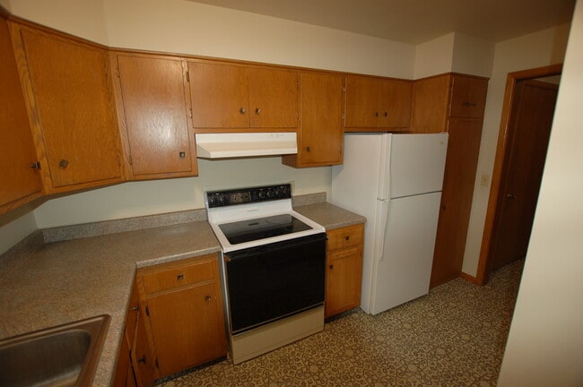 Photo - 1225 Broadway N