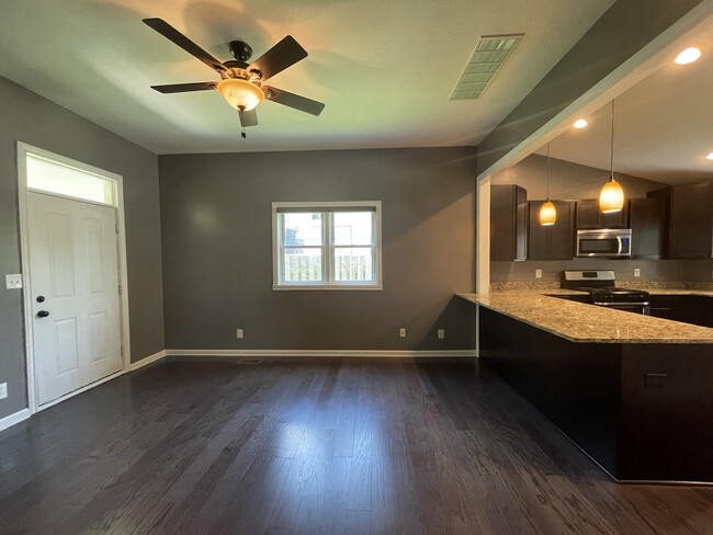 Photo - 1206 Chestnut St