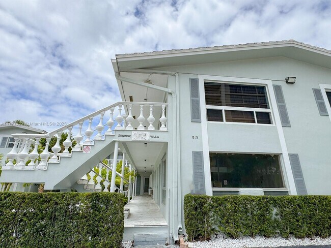 Photo - 915 Intracoastal Dr Unit 9